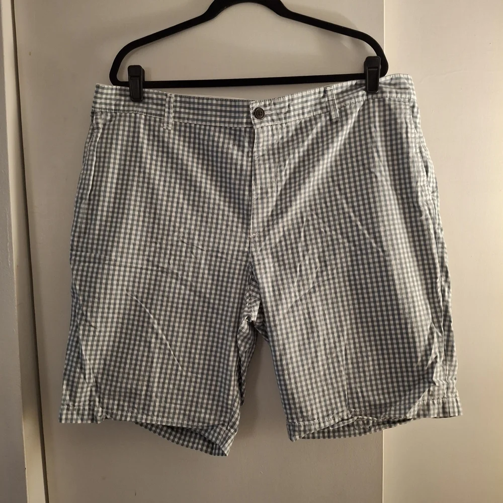 Dockers Men's Blue and White Plaid Bermuda Shorts